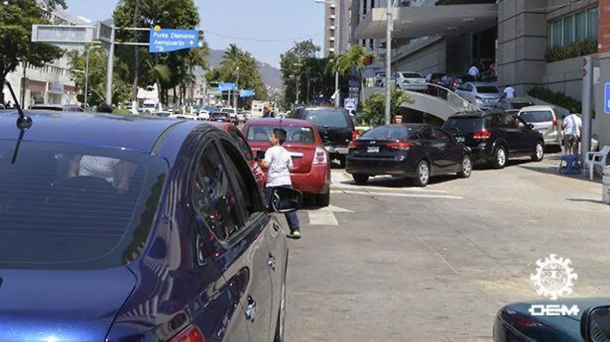 Acapulco- empiezan a colapsar las calles por la llegada del turismo