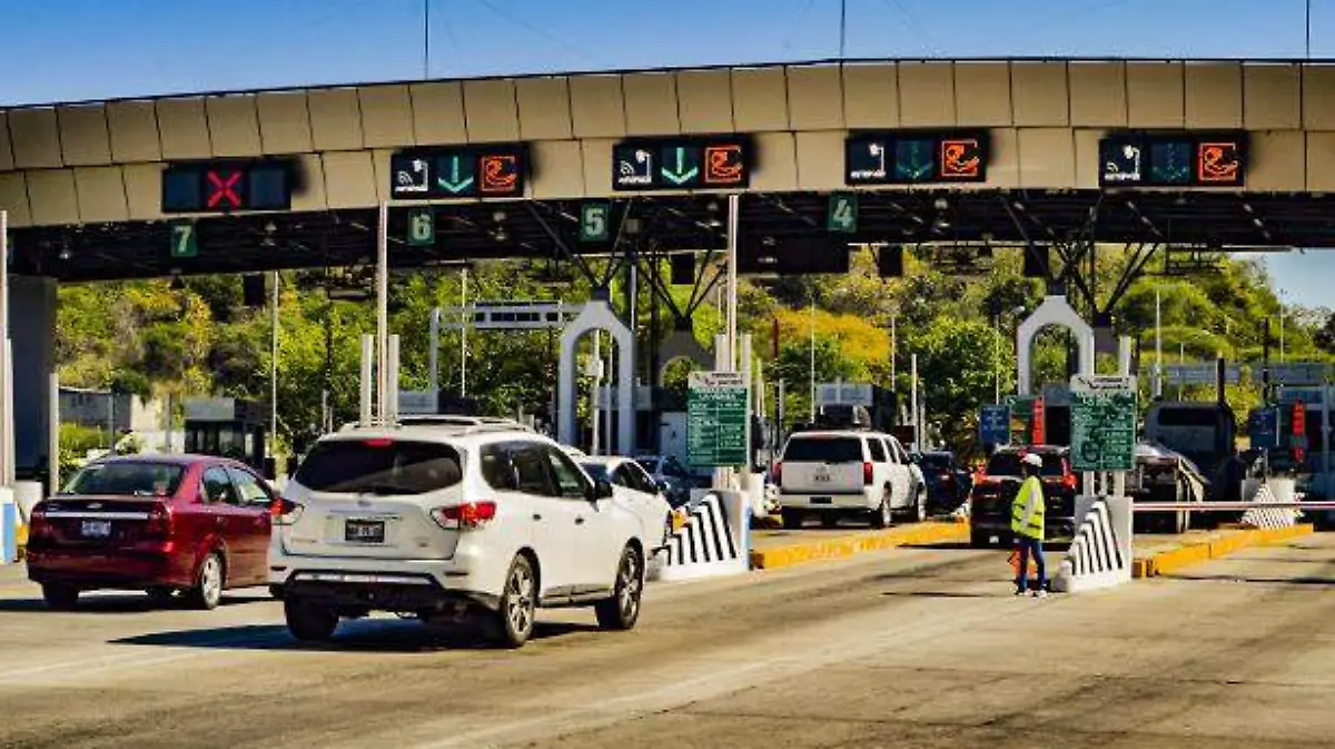 Acapulco - éxodo de vacacionistas del puerto