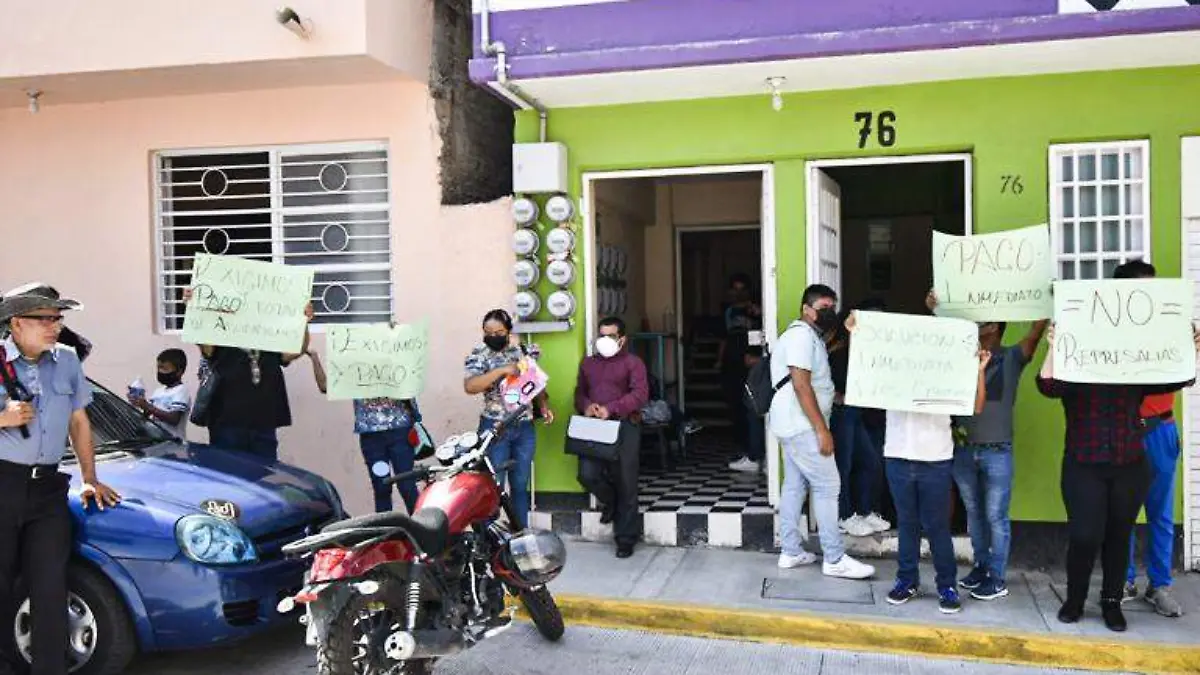 protestan egresados de universidad en chilpancingo