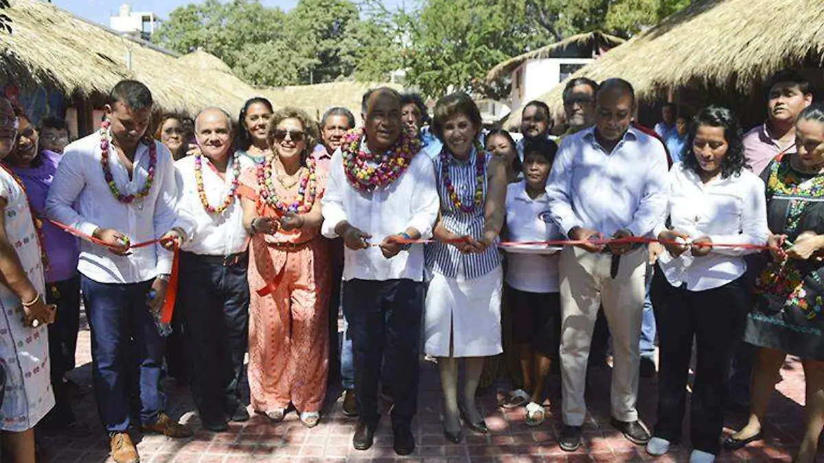 inauguran playa manzanillo