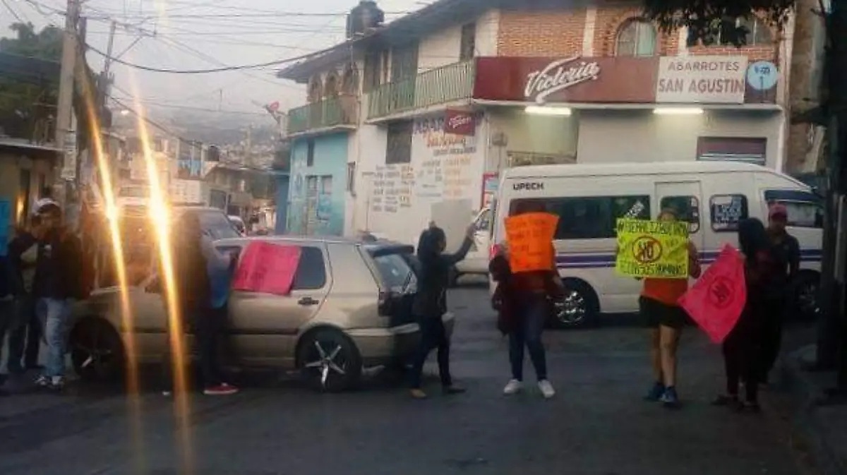 Chilpancingo - protesta de trabajadores del ayuntamiento de Chilpancingo