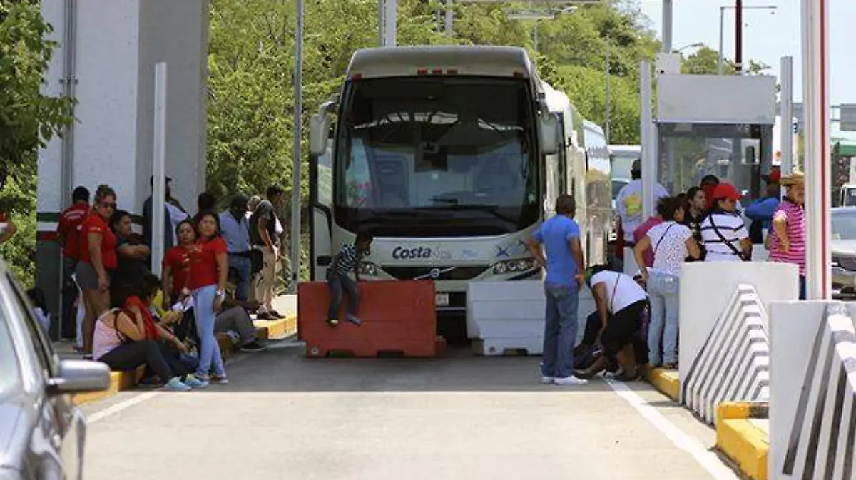 Acapulco - Maestros toman la caseta de la Venta