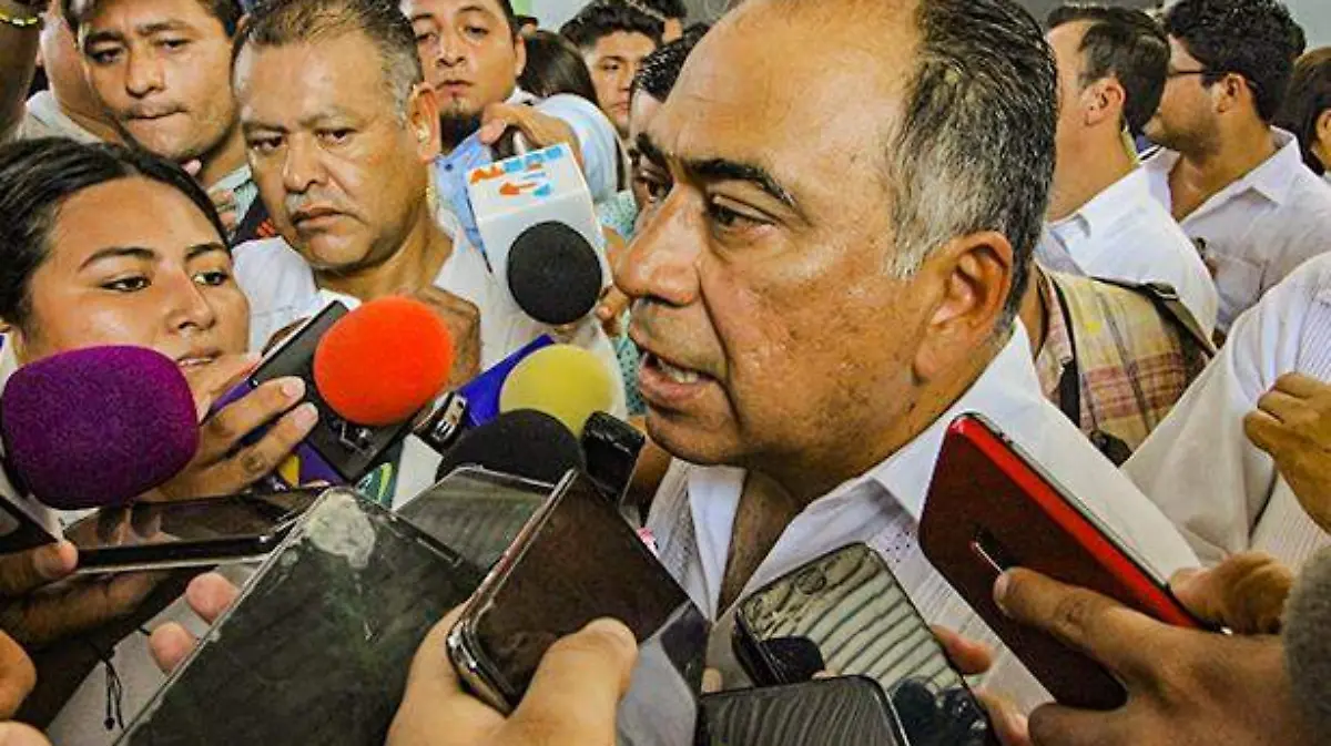 Acapulco - AStudillo entrega UAGRO