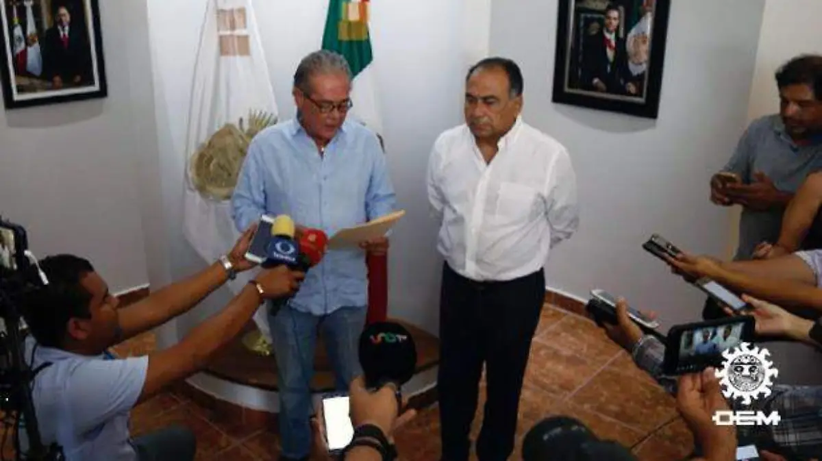 Guerrero - Renuncia El fiscal xavier Olea Pelaez 2