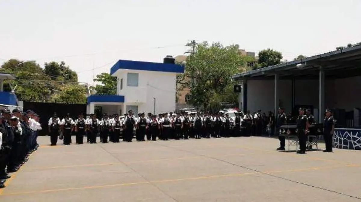 Homenaje a mando policiaco
