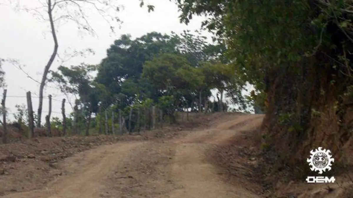 costa chica - caminos de terracería dejan incomunicadas a comunidades en épocas de lluvia