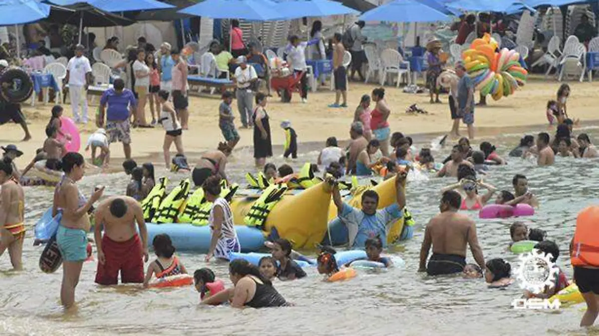 Acapulco - turismo arribo al puerto pese a la violencia