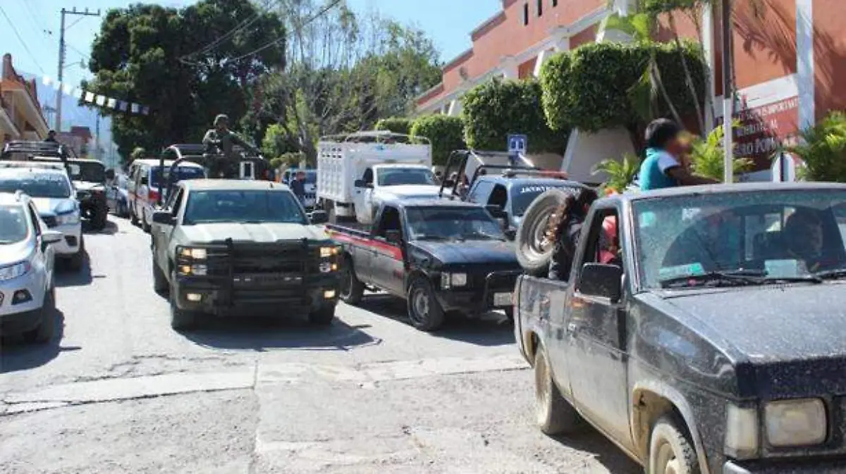 Acapulco - desplazados regresan a la zonas de violencia