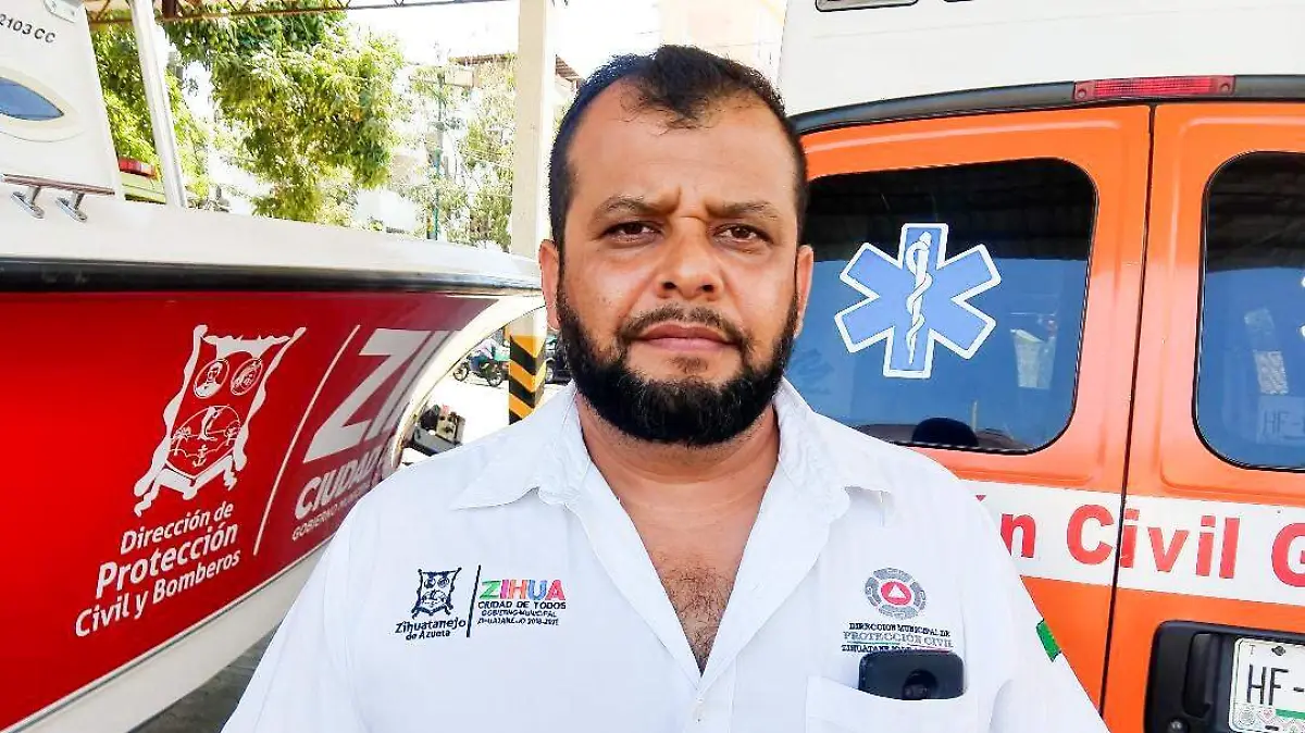 director proteccion civil zihua