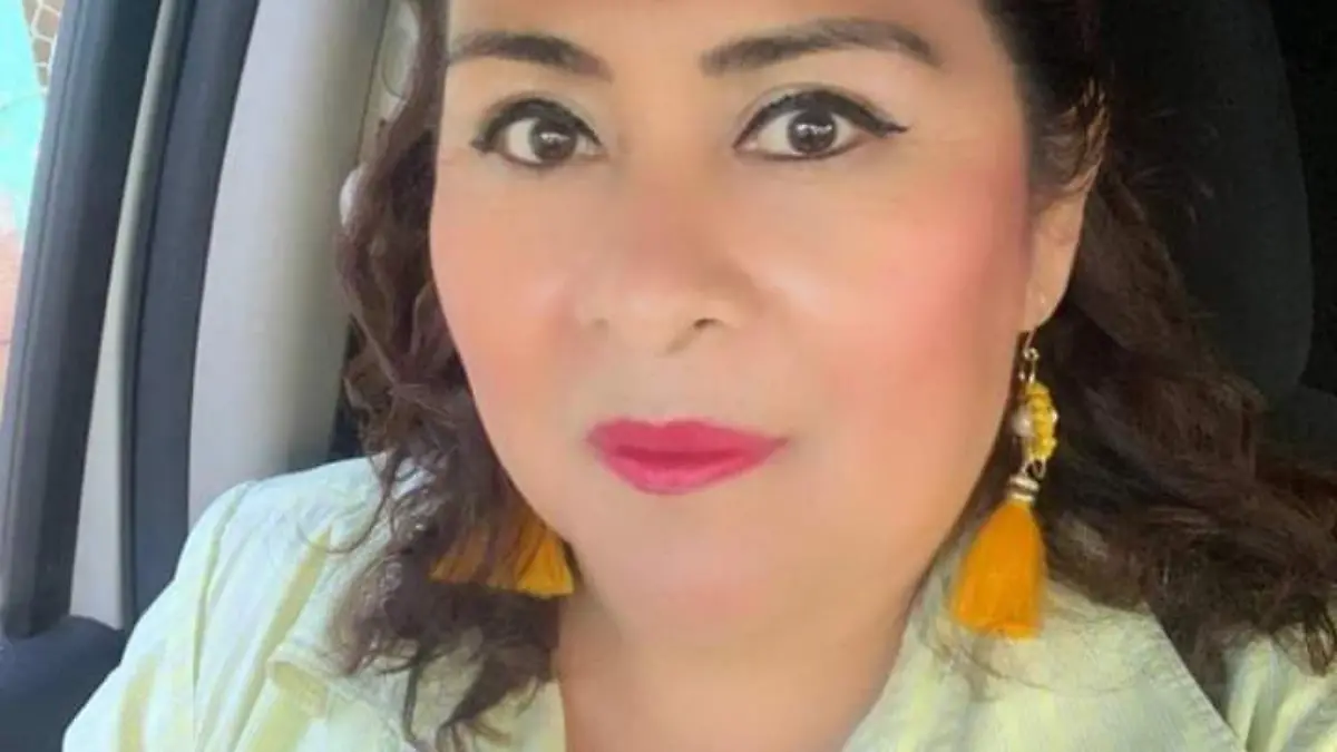 denuncian directora