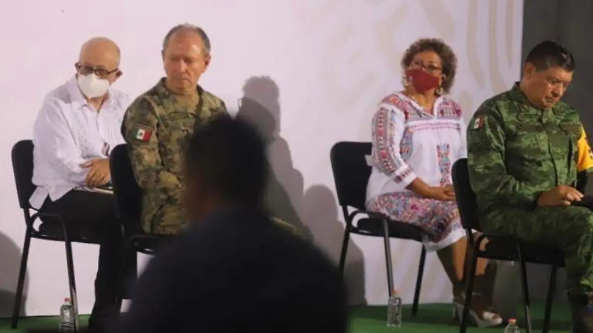 Adela Román Acapulco