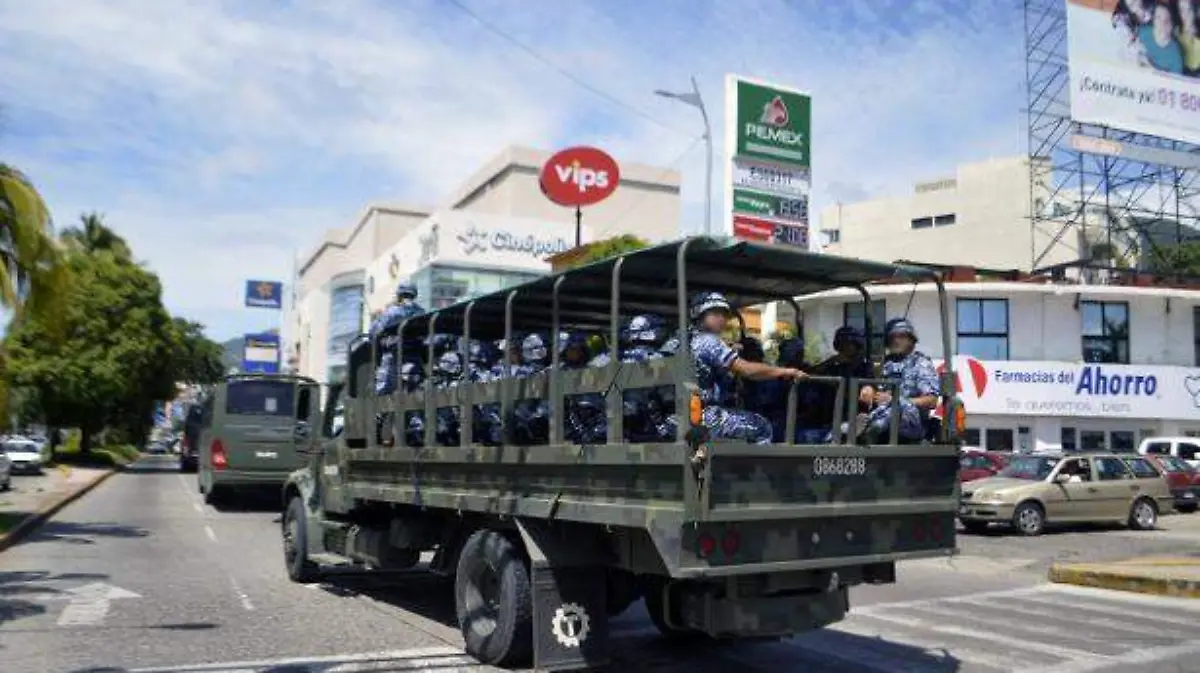 Opertaivo de seguridad en playas de Acapulco