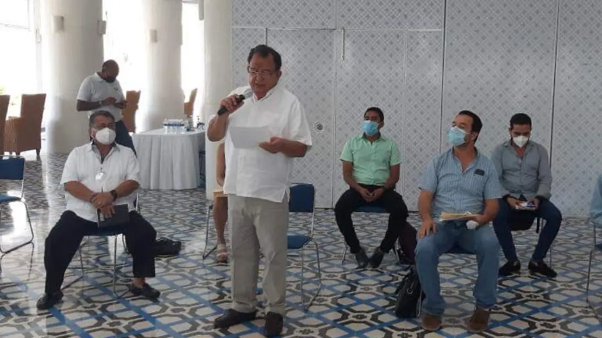 WAlton aburto aspira candidatura