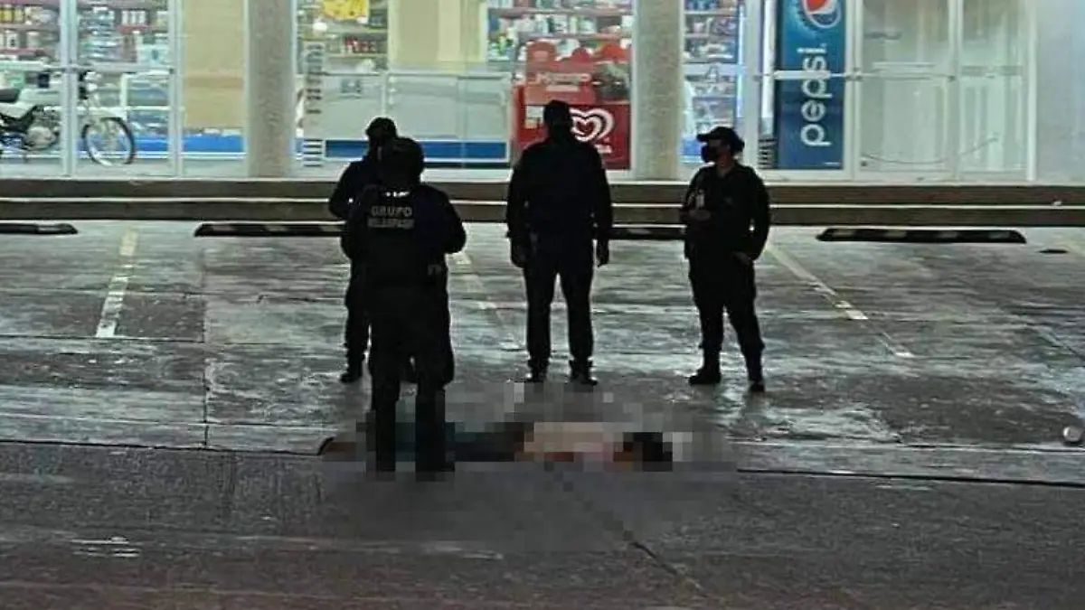 Muerto en las anclas