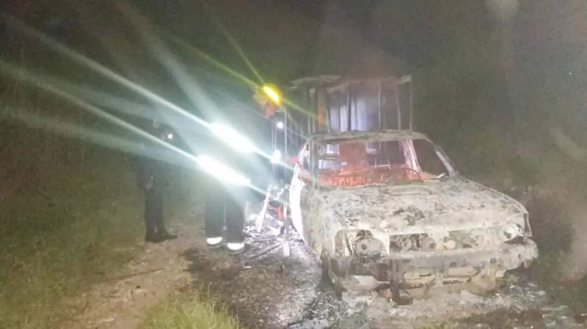 incendian camioneta