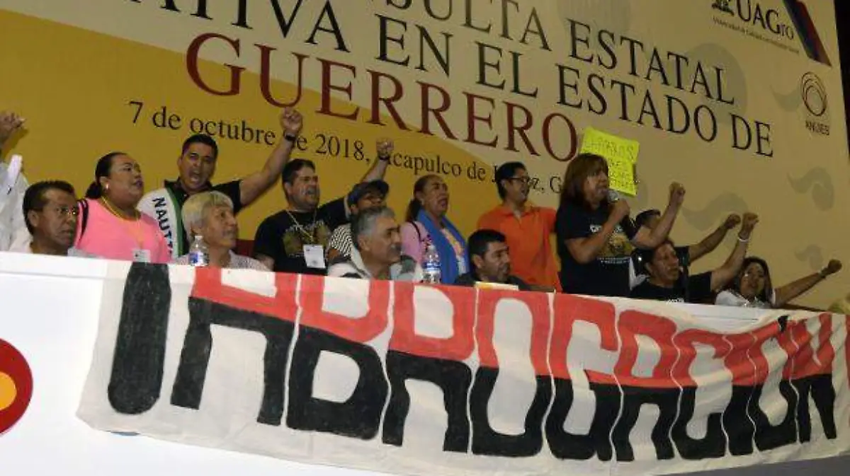 ACapulco - brona en el centro de convenciones por Cetegistas