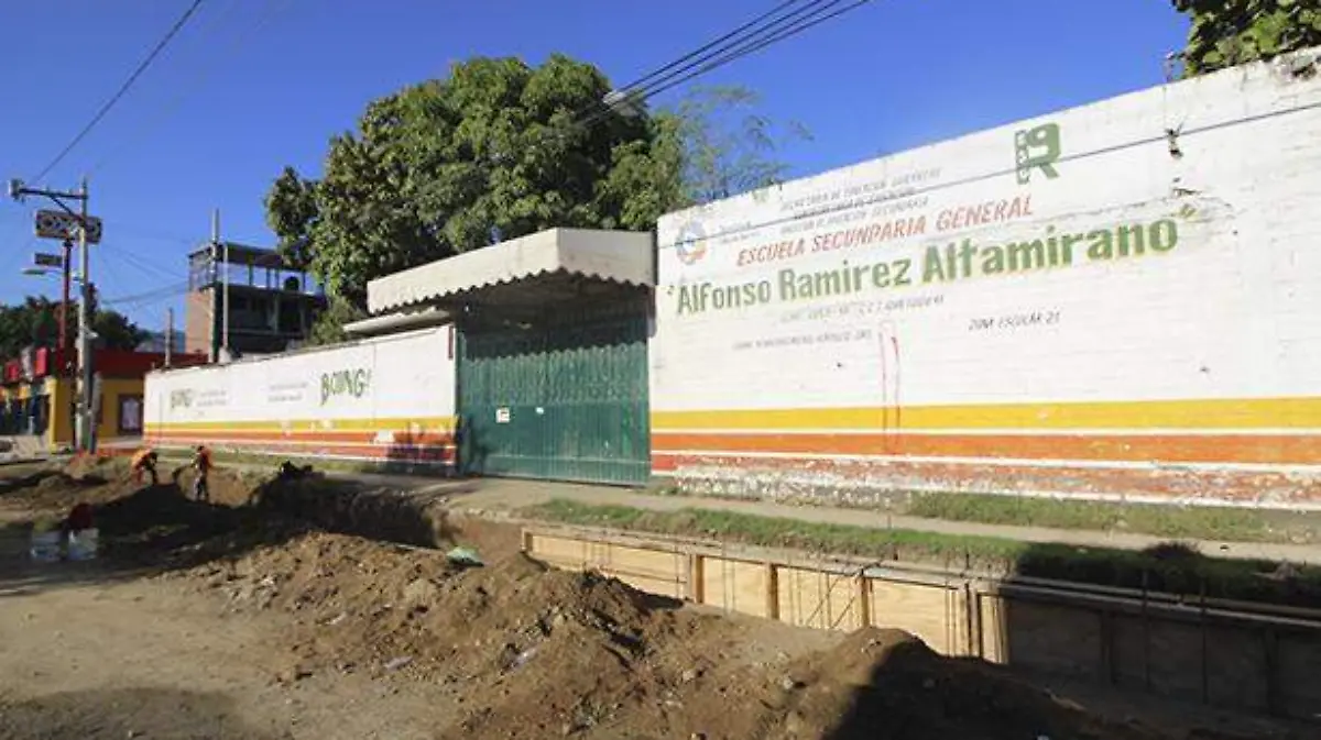 Acapulco adelantan vacaciones en escuelas