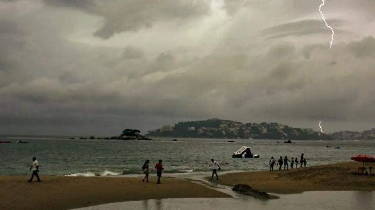Acapulco - lluvias continuarán en el estado de guerrero