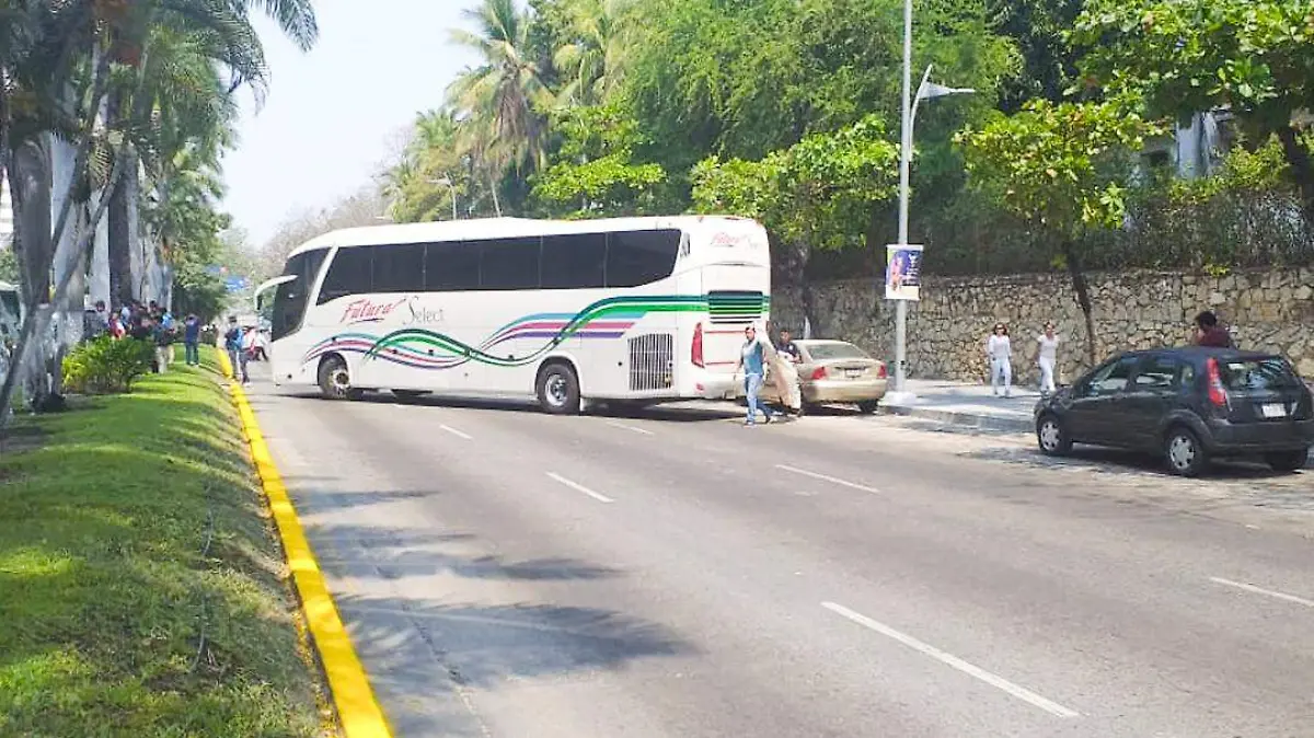 bloquean la costera 1
