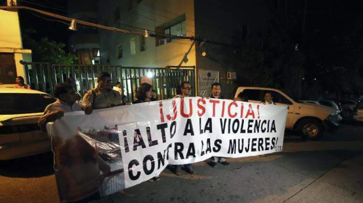 Acapulco - familiares protestan en la FGE