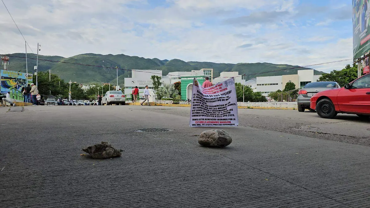 TRABAJADORES