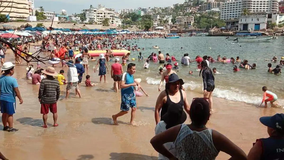 turismo-acapulco-puente-20-noviembre-2