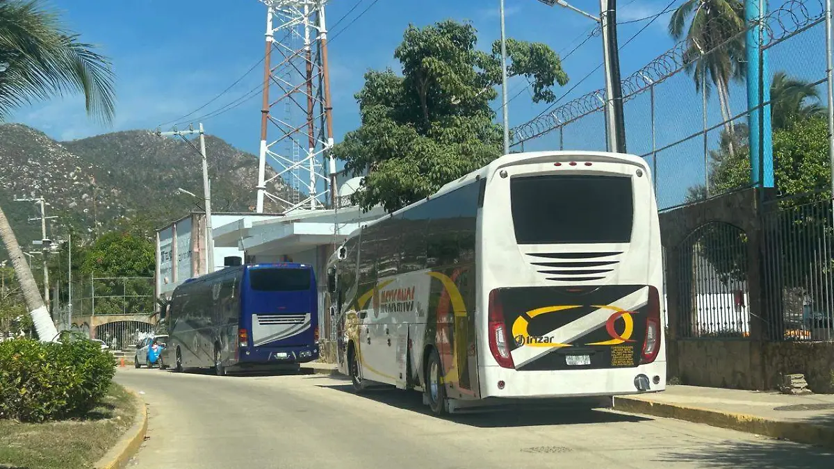 Autobuses en Costera