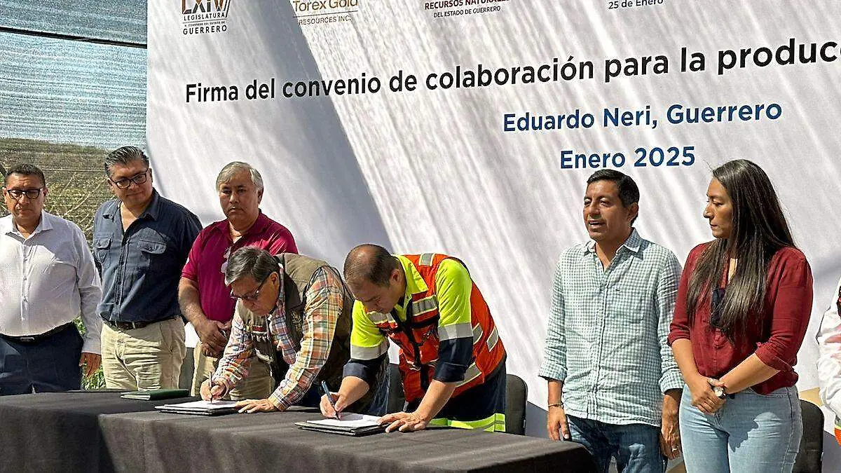 Minera Media Luna firmó convenio con la Semaren de Guerrero