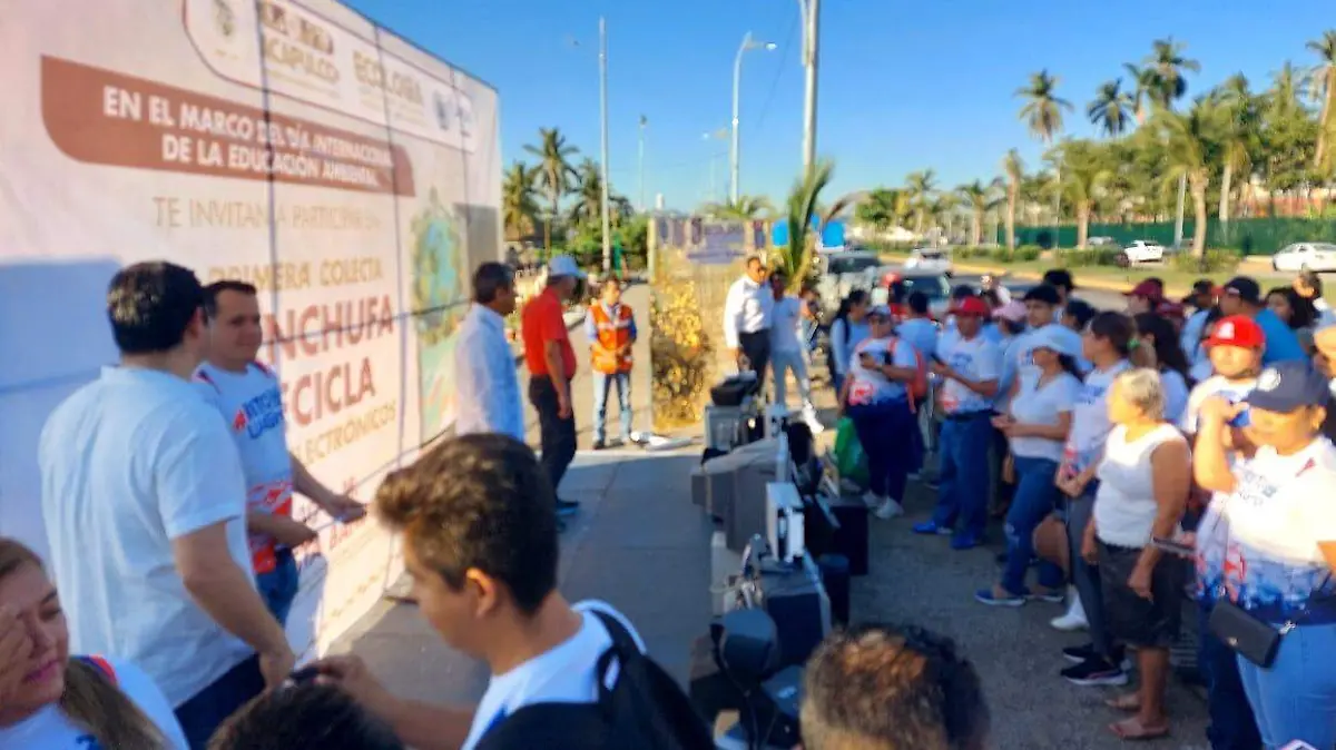 Al programa de reciclaje, se integraron estudiantes de la UAGro