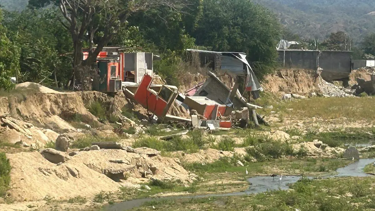 Casas aún en peligro de colapsar en San Agustín