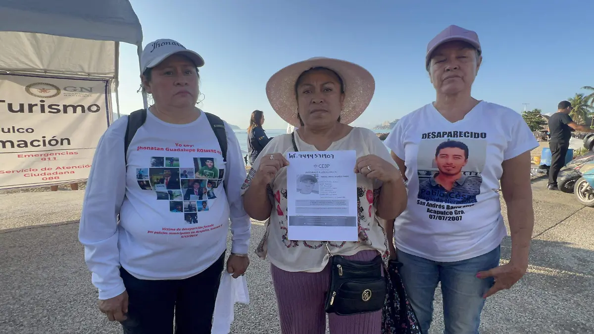 Mujeres buscadoras apoyan a doña Teresa