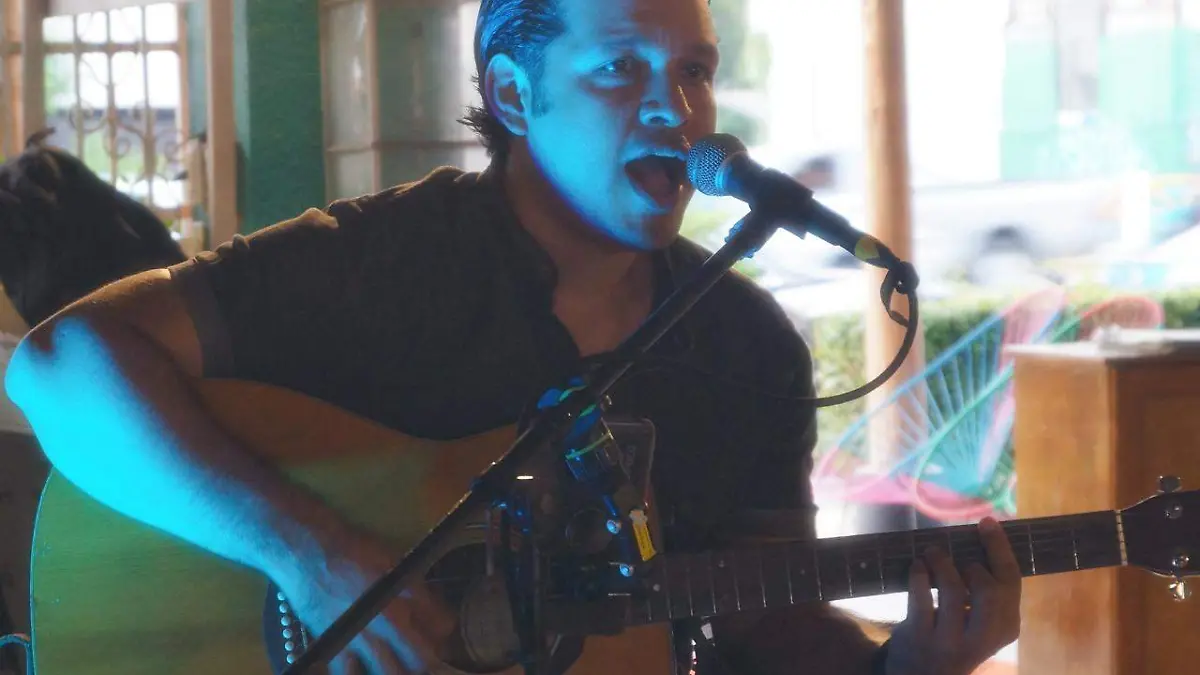 Guerrerense graba otro sencillo