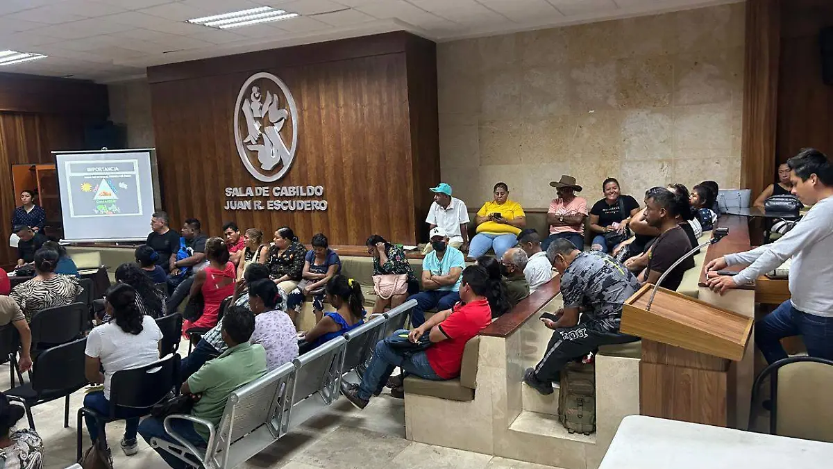 Comisarios en el cabildo de Acapulco 