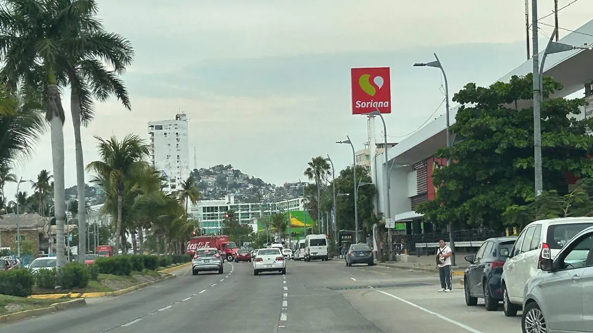 Sigue la reactivación de negocios en Acapulco 