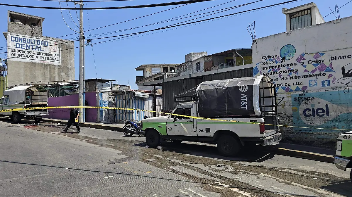Disparan contra sitio de camionetas de ruta alimentadora