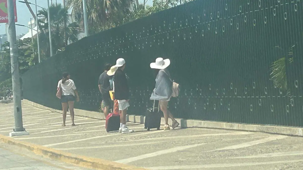 Pide salud municipal, hidratarse y evitar ingerir alimentos en la calle