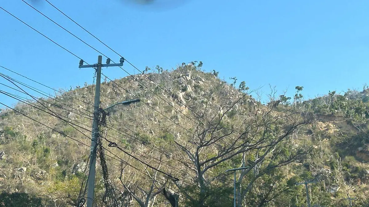 Hay temor entre vecinos de colonias cercanas a la Escénica de que se registre otro incendio 