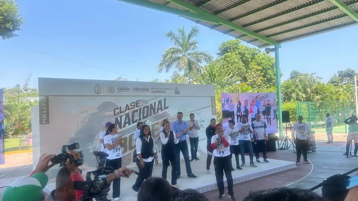 Clase Nacional de Box por La Paz