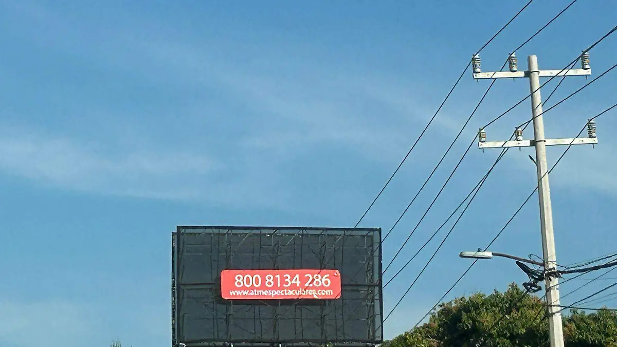 En diciembre del 2023, fueron notificado propietarios para retirar anuncios 