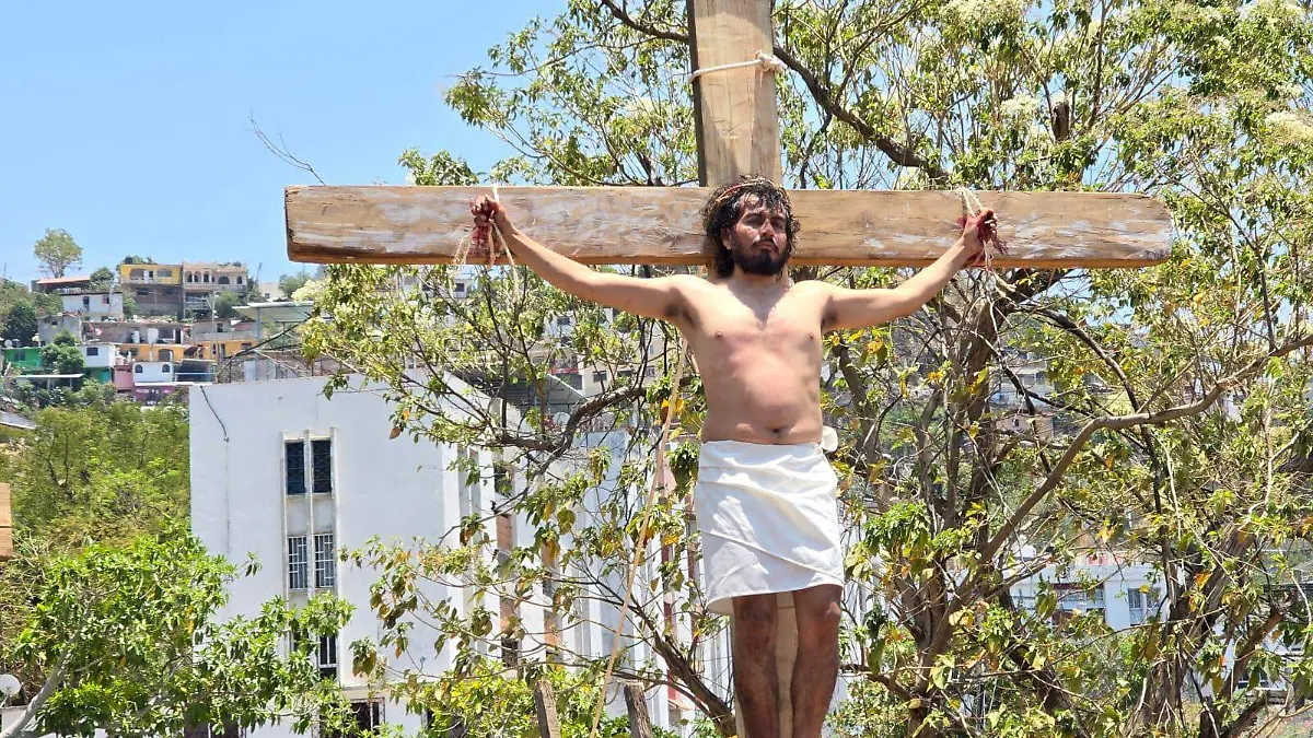 Viacrucis en Santa Cruz