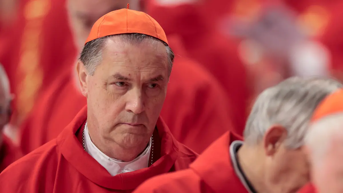 2025-04-28T185325Z_1647561289_RC247EA1K8S3_RTRMADP_3_POPE-SUCCESSION-MOURNING-MASS