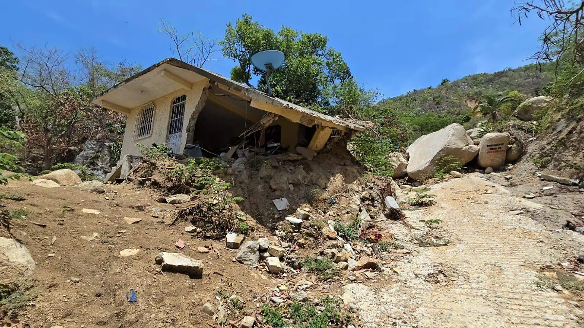 Desconocen el programa de reubicación familias afectadas por  huracán John