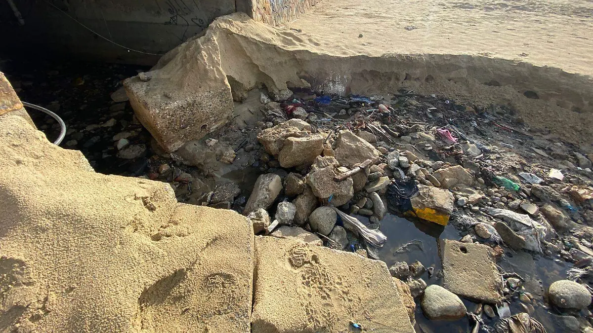 basura-en-playas-acapulco