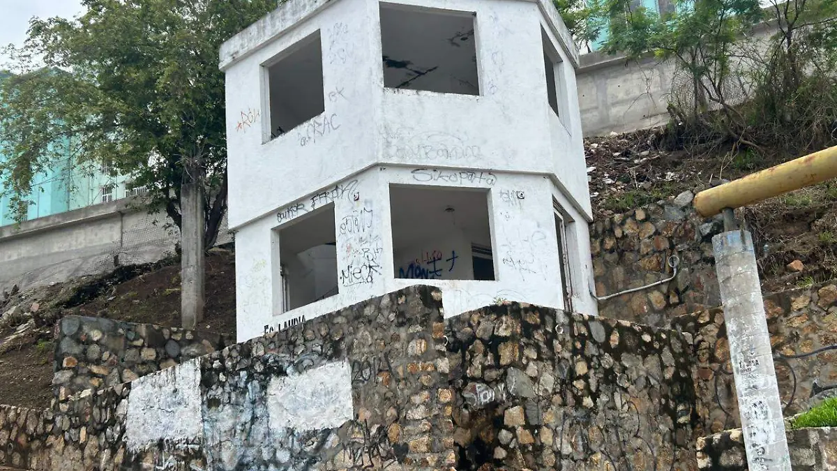 Son varios modulos abandonados en el imfonavit Alta Progreso