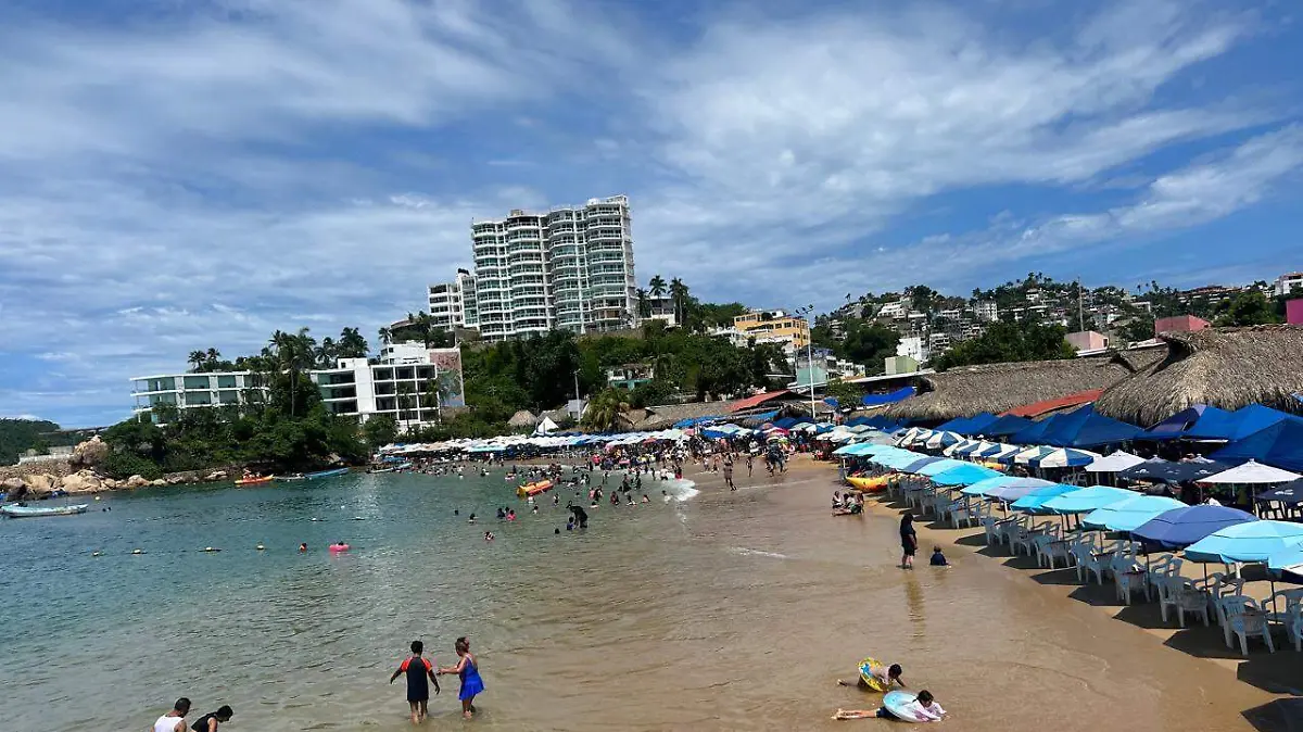 Autoridades federales, deben de limitar zonas en playa