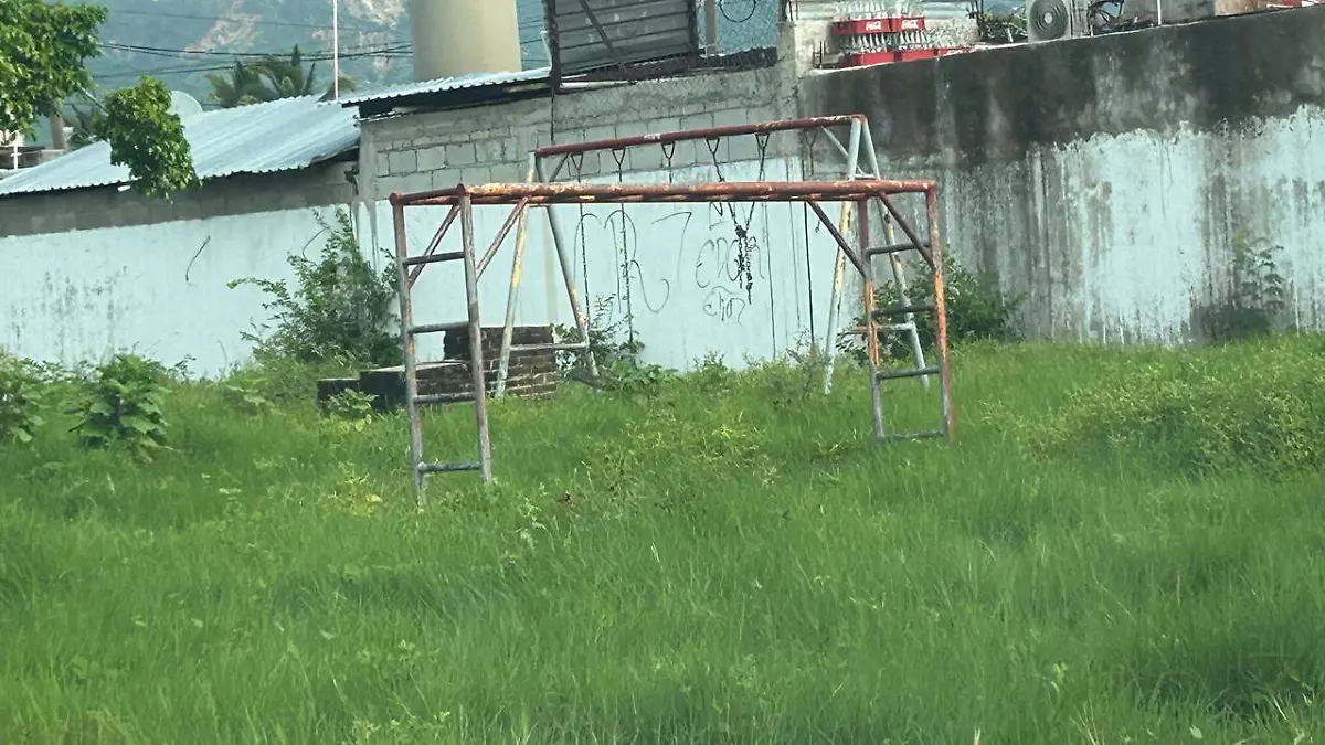 Juegos inservibles en parques  