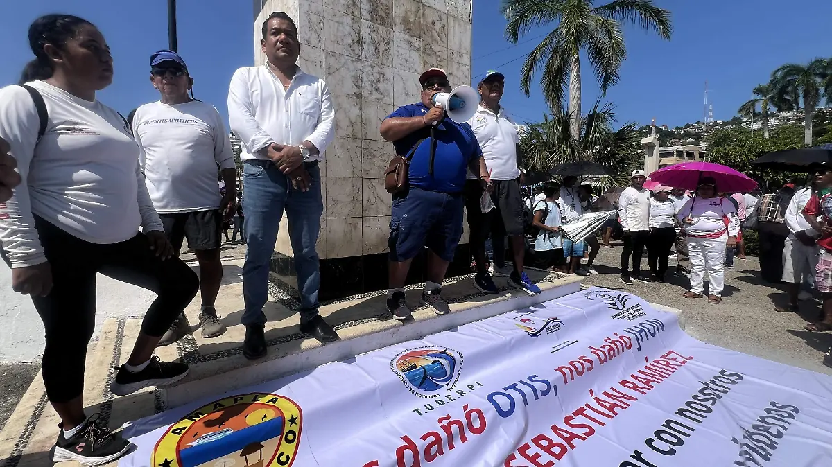 Turisteros protestan en Acapulco