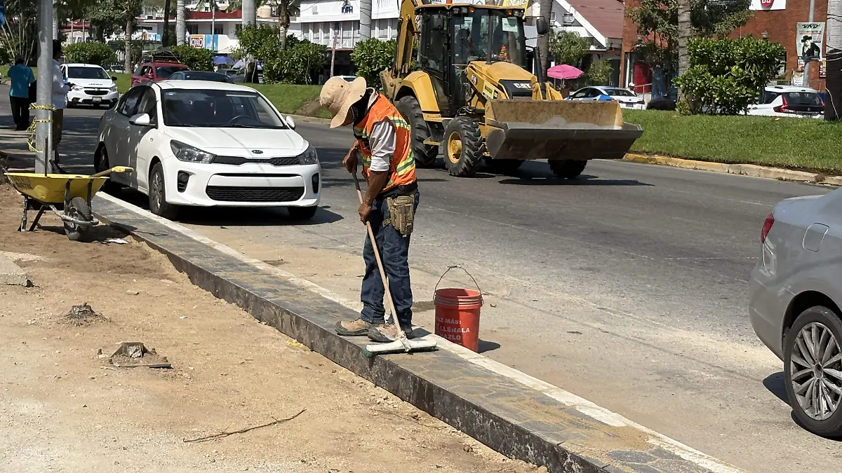 Obras Fonatur en la Costera Miguel Alemán