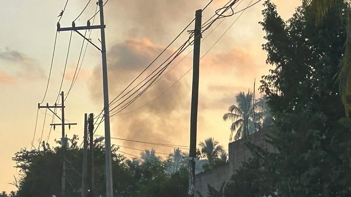 Quema de basura en tiraderos clandestinos 
