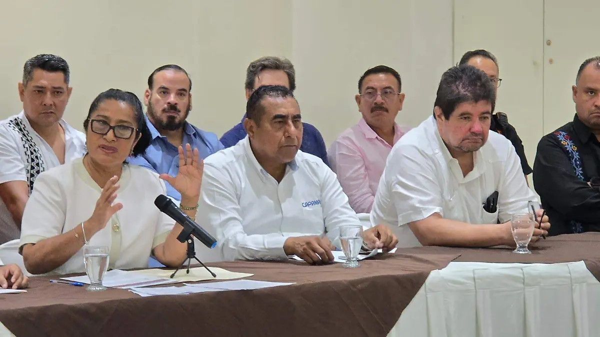 Abelina López, conferencia de prensa, CAPAMA